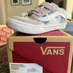 Kids size 9 Vans